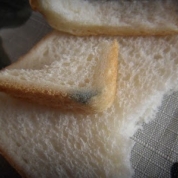 140 de kg de pâine au fost retrase de la vânzare!