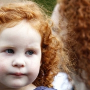  Gena care determină culoarea roşie a părului a apărut acum 50.000 de ani. Sursa foto: rtv.net