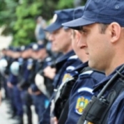 Peste 200 de jandarmi, mobilizaţi pentru meciul dintre Pandurii Târgu Jiu şi Fiorentina