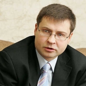 Premierul Letoniei, Valdis Dombrovski