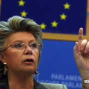 vicepreşedintele CE Viviane Reding
