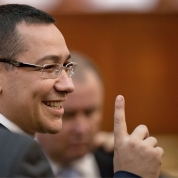 Ponta: Antonescu le-a spus lui Rareş Bogdan şi Guşă că vor avea TVR dacă nu mai au Realitatea