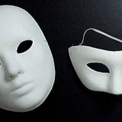 Partea întunecată a internetului. Sursa foto descopera.ro