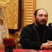Preotul Necula: 